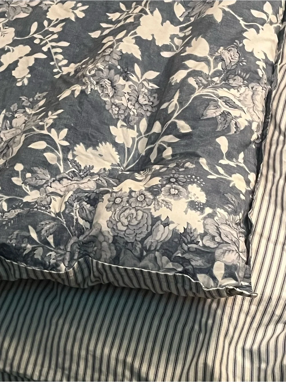 Ralph Lauren Indigo Cottage comforter🦋